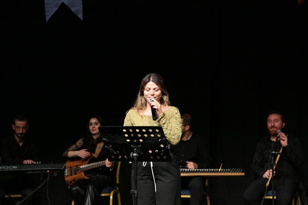 Van Büyükşehir Belediyesi’nden engellilere özel konser <