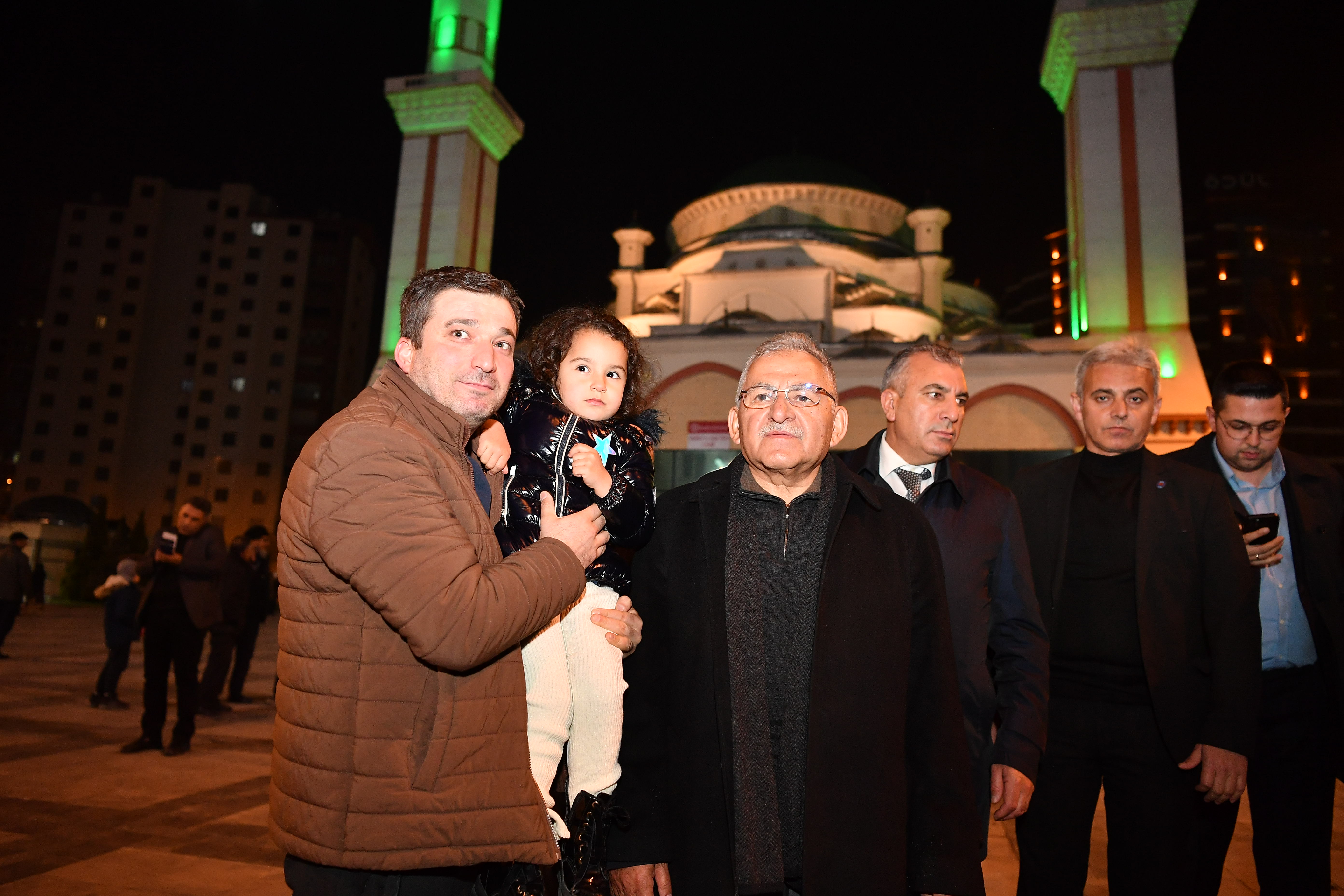 Başkan Büyükkılıç, ilçe ve mahallelerde vatandaş buluşmalarını sürdürüyor<