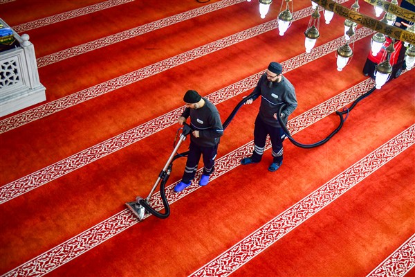 Esenyurt’ta camiler Ramazan’a hazır<