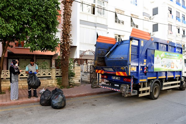 Muratpaşalılar geri dönüşümle 1.4 milyon lira kazandı<