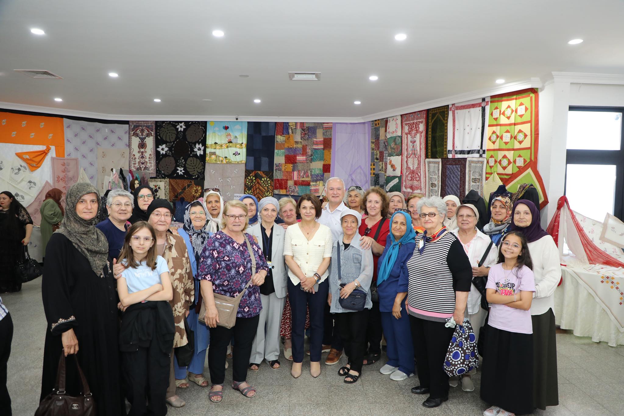 KARMEK El Sanatları Yıl Sonu Sergisi açıldı<