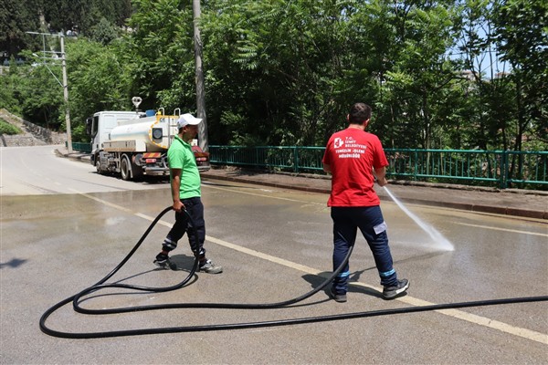 İzmit’te temizlik çalışmaları 
