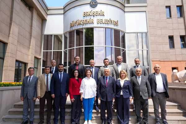 Esnaf ve Sanatkarlar Birliği’nden Başkan Ünlüce’ye ziyaret<