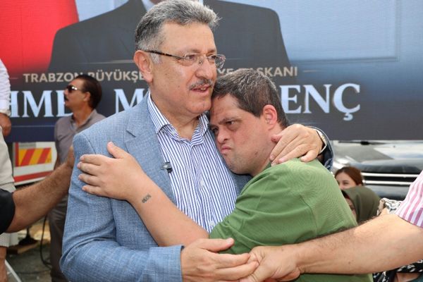 Başkan Genç: Bu topraklara hizmet etmek borcumuz<