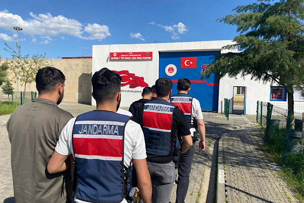 Batman’da yasadışı bahis ve uyuşturucu operasyonu