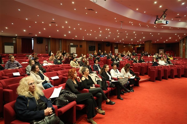 Eskişehir Büyükşehir Belediyesi’nde çalışan kadın personele yönelik eğitim düzenlendi<
