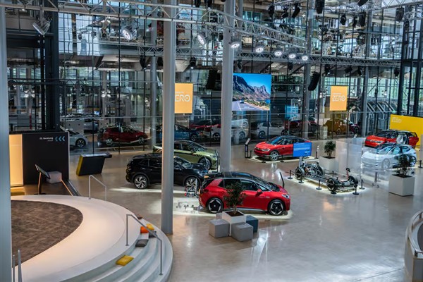  Trump'ın tarifeleri Volkswagen'e yılın ilk yarısında 1,5 milyar dolara mal oldu<