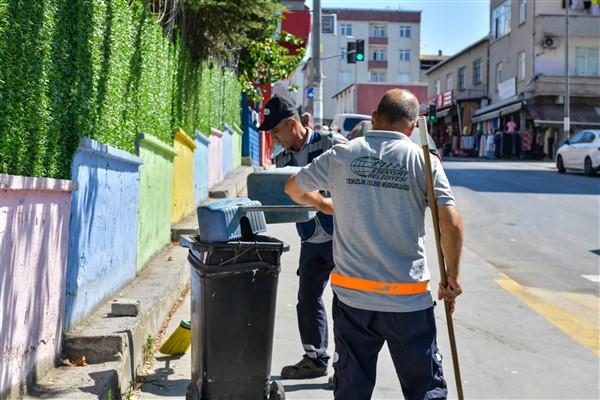 Esenyurt'ta temizlik çalışmaları sürdürülüyor