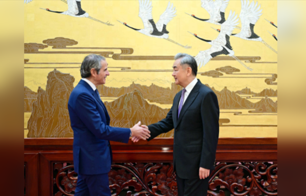 Wang Yi, UAEA Başkanı Grossi ile görüştü<