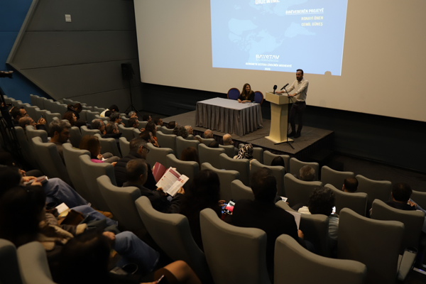 Eş Başkan Hatun, Çok Dilli Çocuk Yetiştirme Raporu’nun lansmanına katıldı<