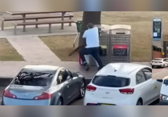 Bondi saldırısının 'kahraman' Ahmed el Ahmed için bir milyondan fazla bağış toplandı<