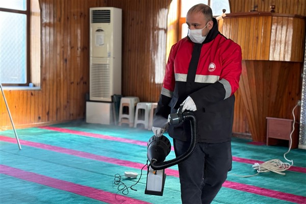 Karabük’te cami ve mescitler kandil akşamı için hazırlandı