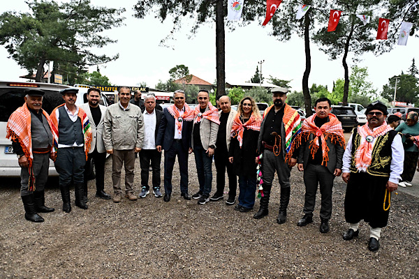 Başkan Uysal, 11'inci Keşkek Şöleni'ne katıldı<