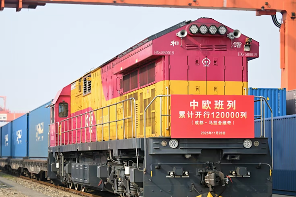 Çin-Avrupa yük treni sefer sayısı 120 bini aştı
