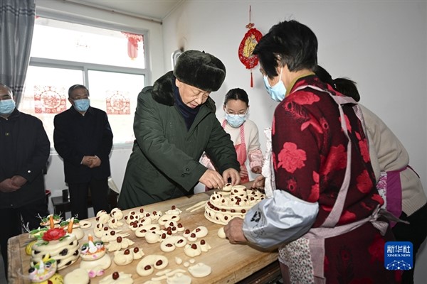 Bahar Bayramı öncesinde Xi Jinping vatandaşların evlerini ziyaret etti