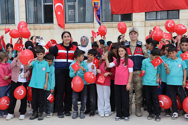 Siirt’te Milli Aile Haftası kapsamında farkındalık çalışmaları yürütüldü<