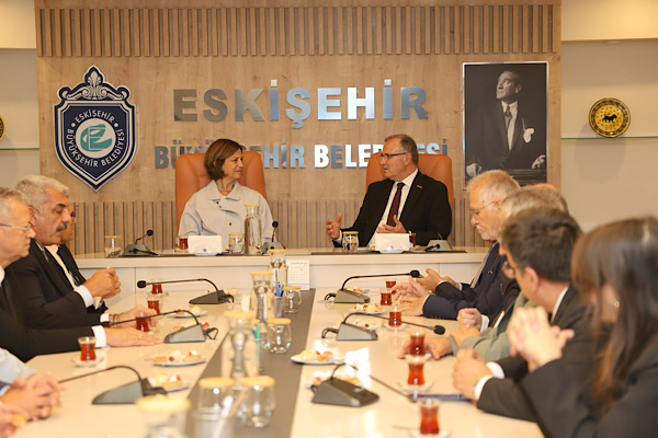 OSBÜK heyetinden Başkan Ünlüce’ye ziyaret<