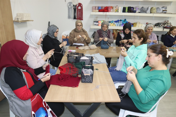 İzmit Belediyesi Kadın ve Aile Hizmetleri Müdürlüğü, 2025'te çalışmalar gerçekleştirdi