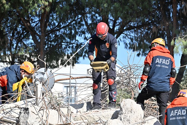 Manisa’da deprem tatbikatı yapıldı 
