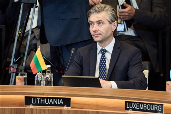 Budrys: Buça Rus savaş suçlarının ve Ukrayna’nın direncinin sembolü <