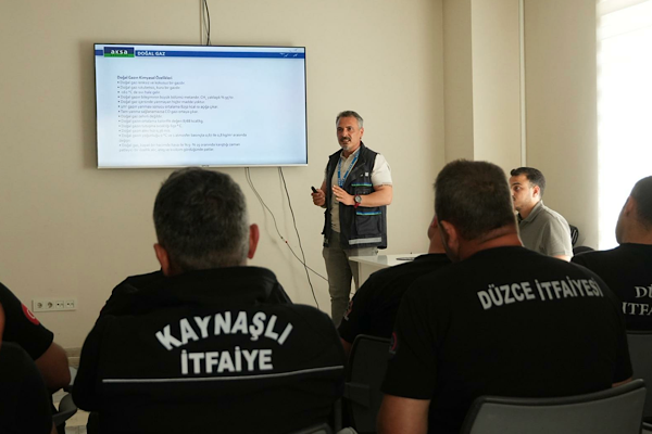 Düzce İtfaiyesi doğalgaz yangınlarına müdahale eğitimi aldı<