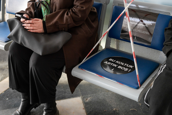 İzmir’de kadına yönelik şiddete karşı farkındalık çalışması 