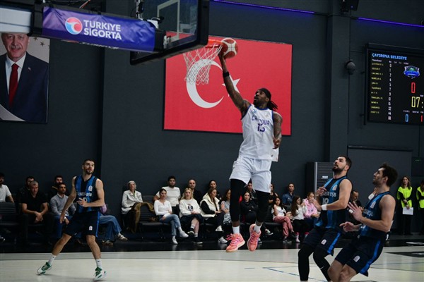 Çayırova Belediyesi, Türkiye Basketbol Ligi'nde liderliğini sürdürüyor<