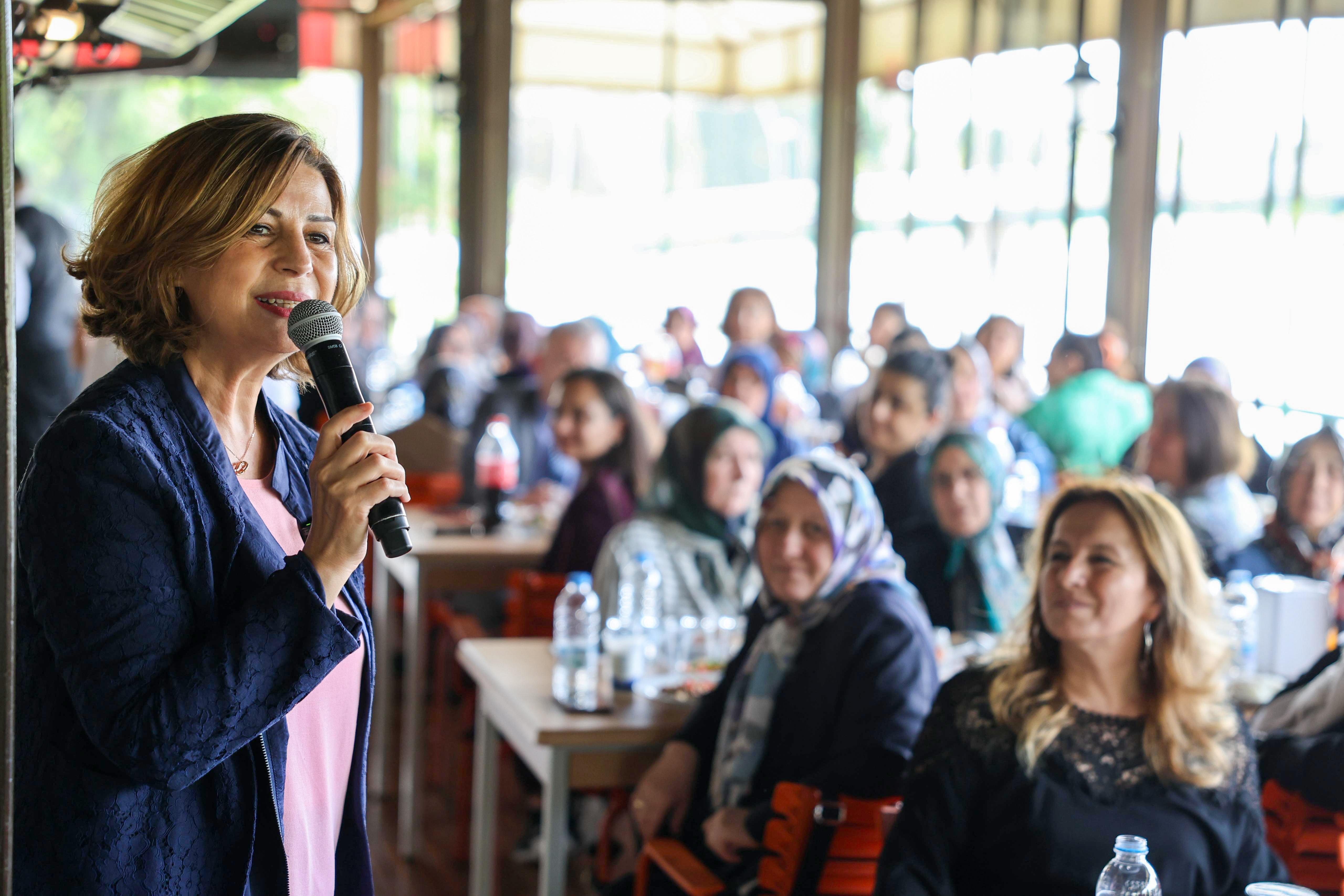 Başkan Ünlüce, şehit anneleriyle görüştü<