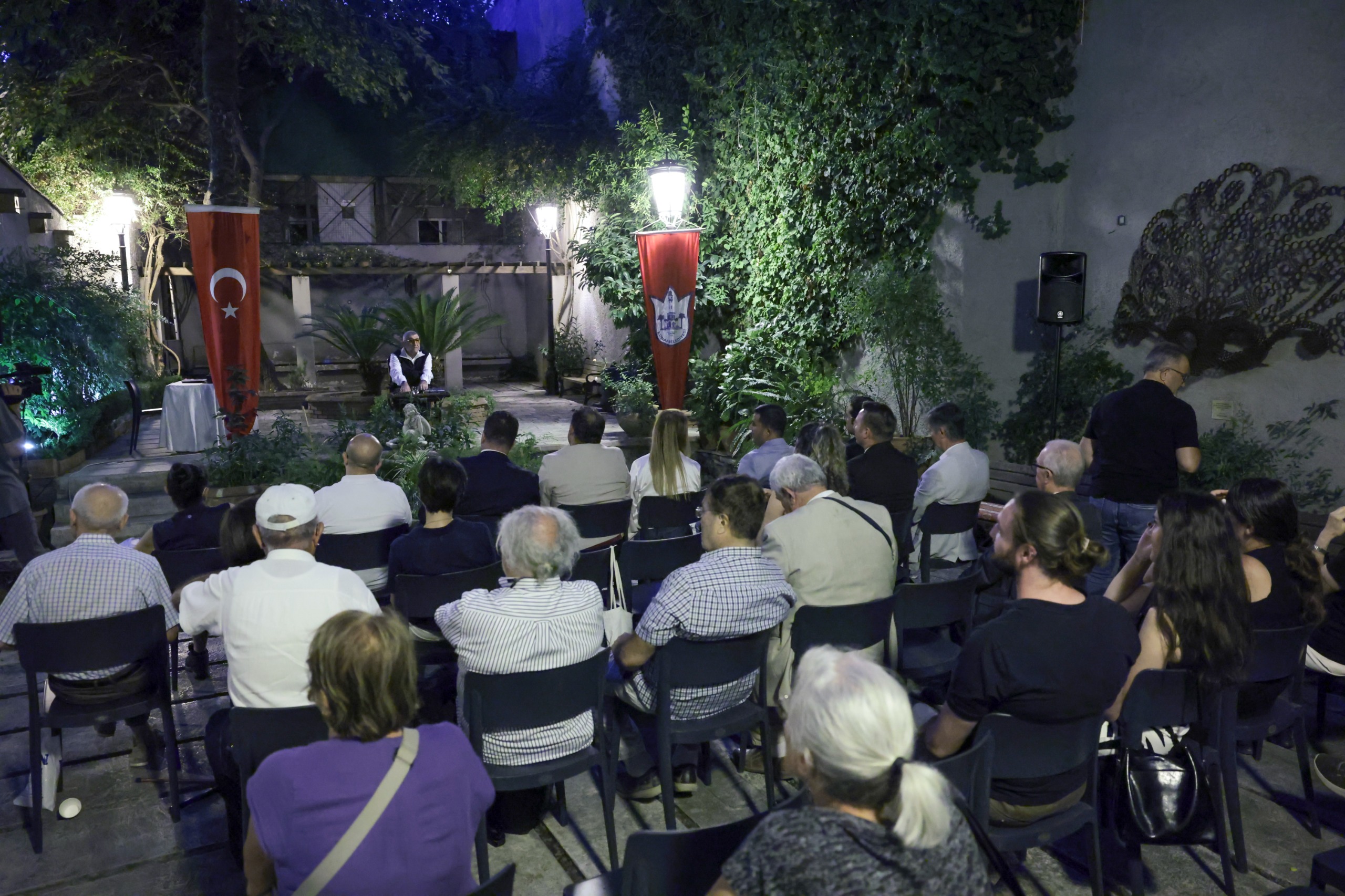 Kültürel Miras Söyleşileri’nde İzmir’in sembol lezzetleri ve Kemeraltı ele alındı
