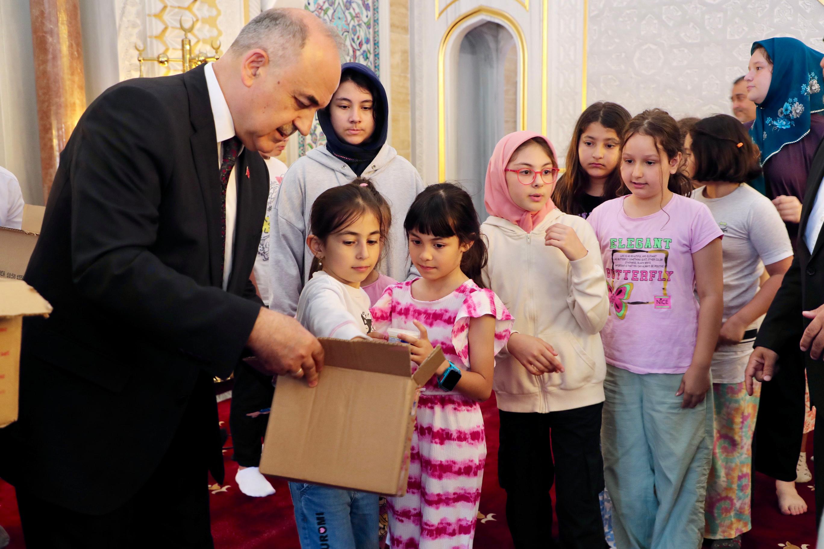 Vali Erol, Yaz Kur’an Kurslarının açılış programına katıldı<