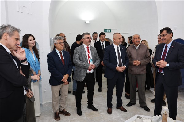 Çini Sanat Tasarım Sergisi açılışı gerçekleşti<