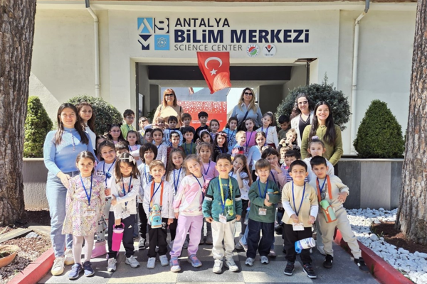 Dokuma Park Antalya Bilim Merkezi'ne gezi düzenlendi<