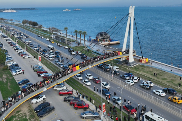 İzmir, Atatürk’ü vefatının 87. yılında andı