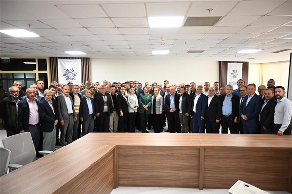 Başkan Çerçioğlu Nazillili muhtarlarla buluştu