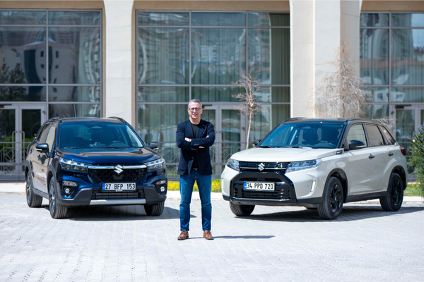 Suzuki Vitara ve S-Cross yeni Black Edition versiyonlarıyla Türkiye’de<