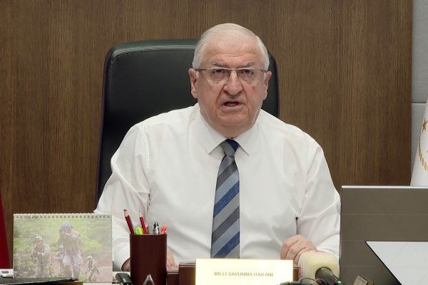 Bakan Güler, KKTC’de TEKNOFEST alanını gezdi