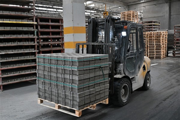 Bir yılda 1 milyon 280 bin metrekare kilit parke taşı üretildi<