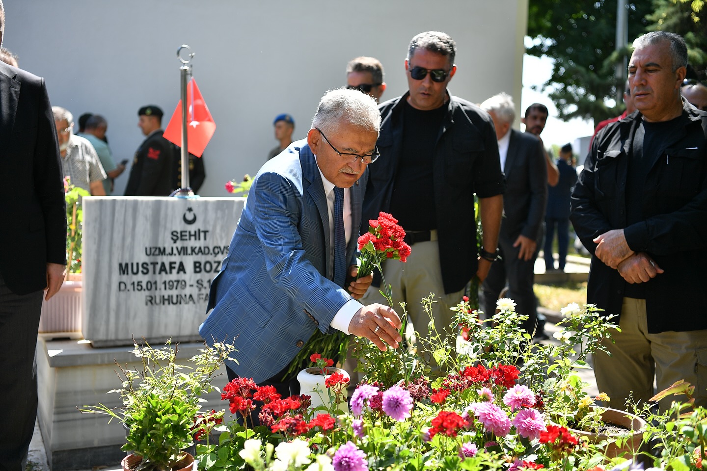Başkan Büyükkılıç, 15 Temmuz şehitlerini andı<