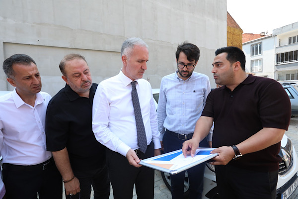  İnegöl’de kamulaştırılan alana 16 araçlık otopark kazandırıldı<