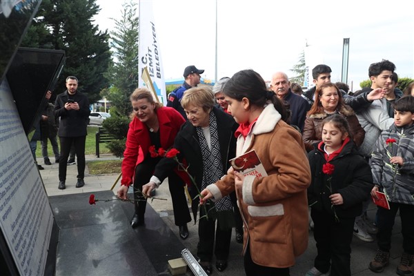 İzmit Belediyesi, Yahya Kaptan’ı vefat yıl dönümünde andı<