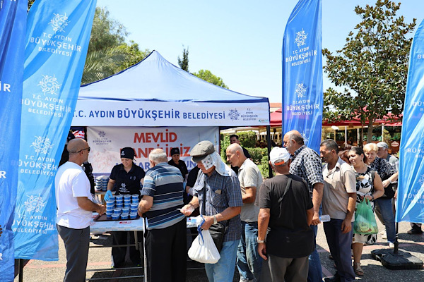Aydın’da Mevlid Kandili dolayısıyla hayır gerçekleştirildi<