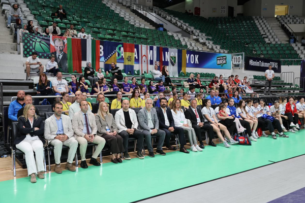 Bursa’da Uluslararası U16 Kızlar Basketbol Turnuvası düzenlendi<
