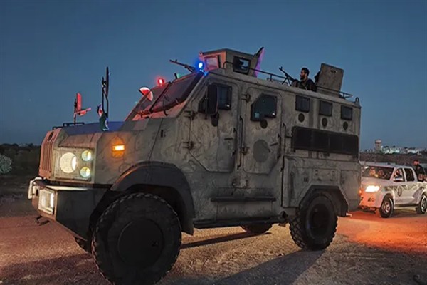 Suriye Savunma Bakanı, Dürzilerin çoğunlukta olduğu Süveyde'de ateşkesi duyurdu