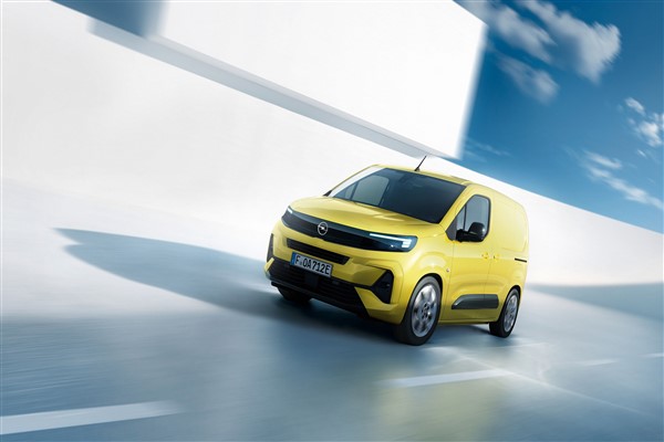 Opel’in hafif ticari araç ailesi Roadshow ile 3 büyük şehirde profesyonellerle buluşuyor<