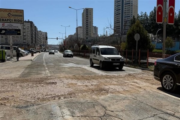 Mardin’de içme suyu çalışmalarında kapatılan yol trafiğe açıldı<