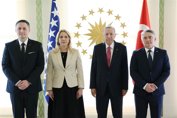 Cumhurbaşkanı Erdoğan, Bosna Hersek Devlet Başkanlığı Konseyi üyeleri ile görüştü