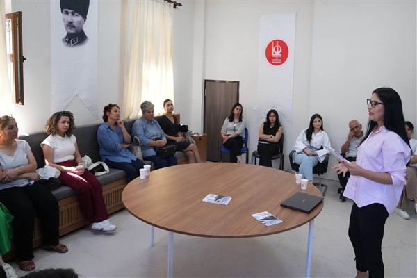 Keçiören Belediyesi’nden aile bağlarını güçlendiren eğitim semineri<