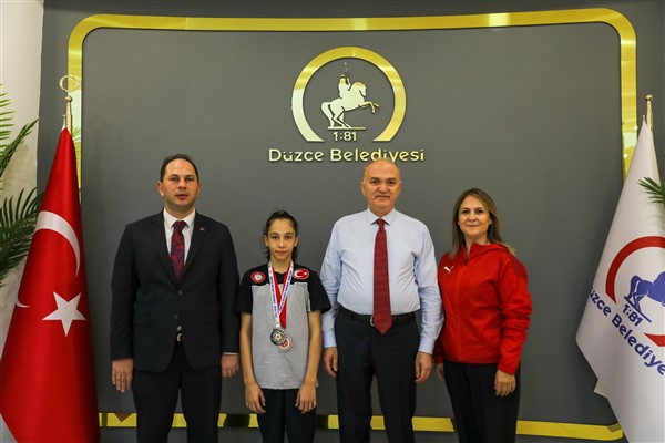 Başkan Özlü, Eren’i makamında ağırladı<