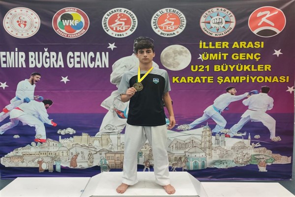 Çayırovalı karatecilerden 3 madalya 