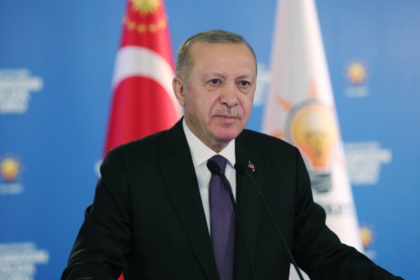 Erdoğan: Yargının ortaya koyduğu iddialara asla cevap vermiyorlar, veremiyorlar